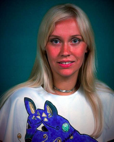 The Pretty Blonde of ABBA: 22 Beautiful Photos of Agnetha Faltskog。